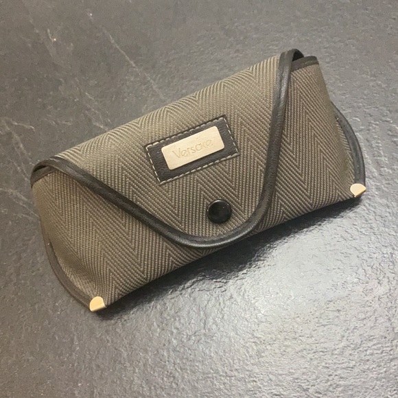 Gianni Versace men’s sunglasses (NEW WITH CASE) - Picture 4 of 4